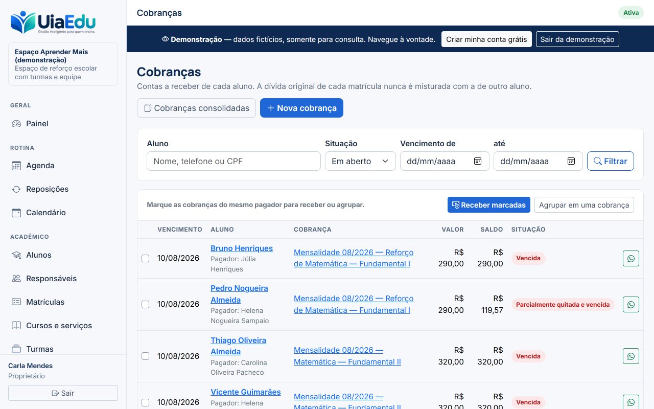 Lista de cobranças com situação e vencimento